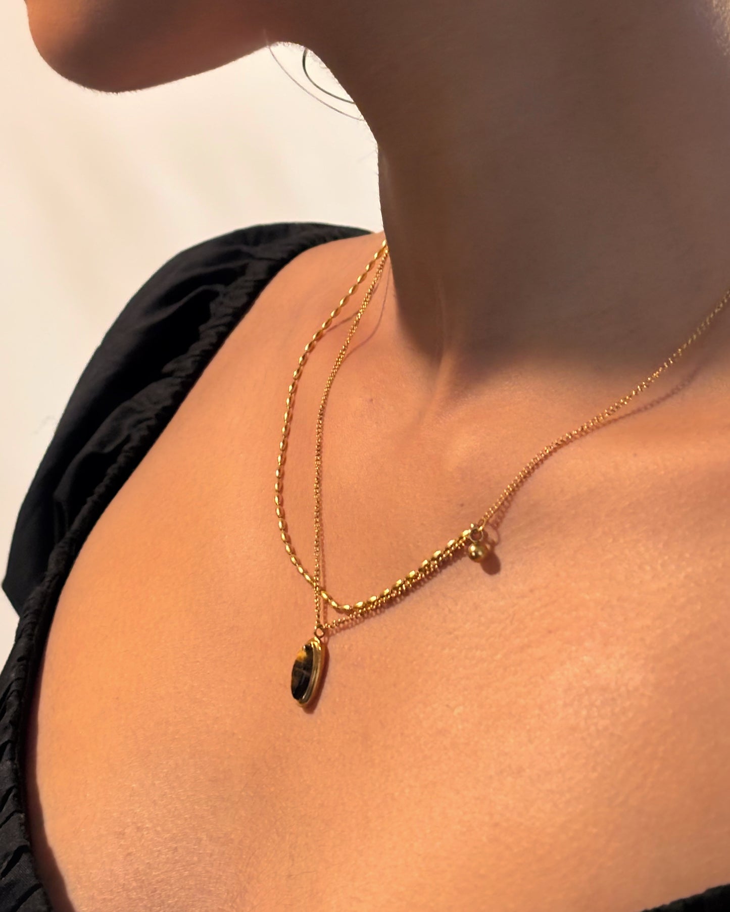 Oval Brown Pendant Necklace